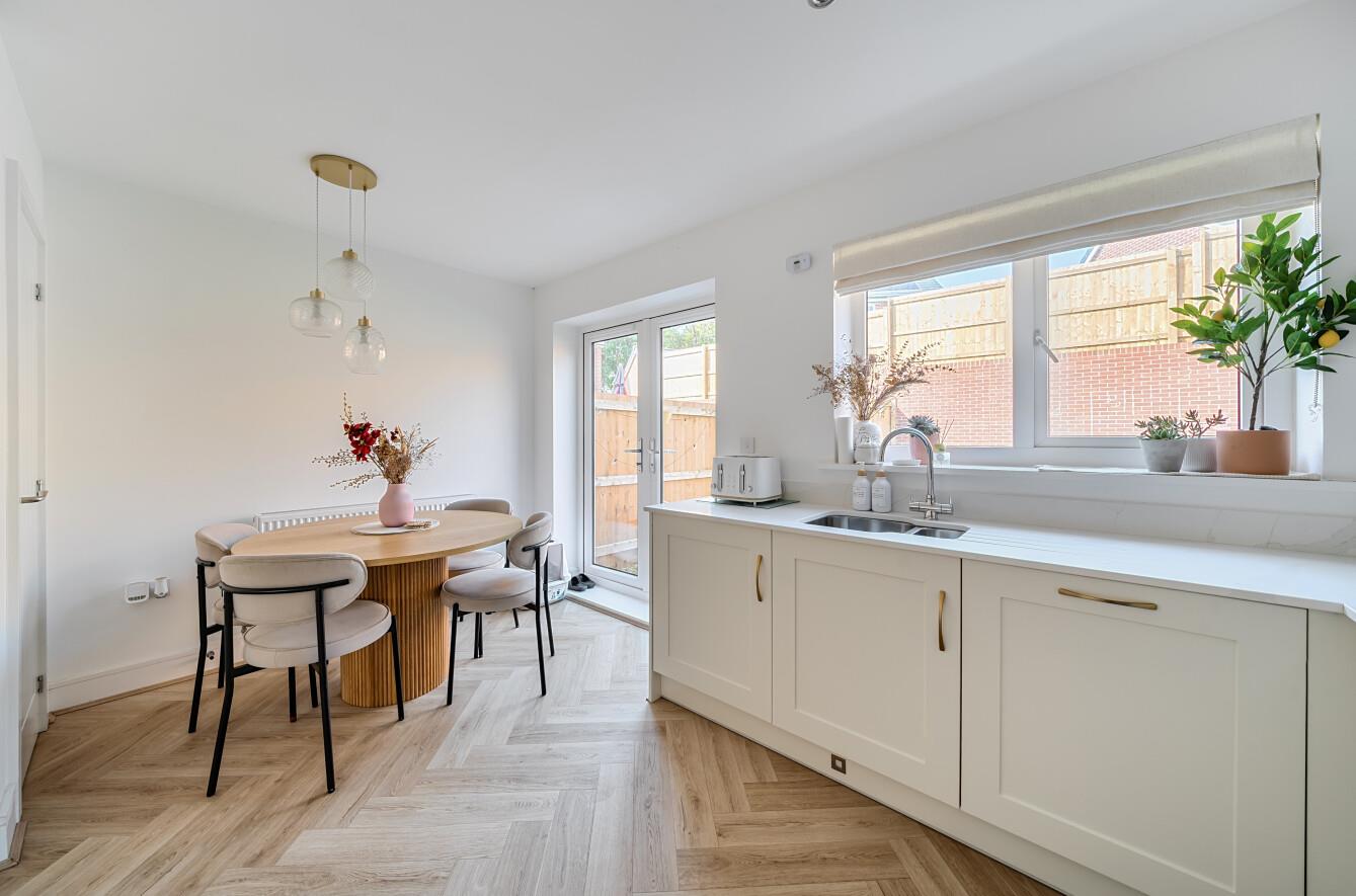 Ffordd Picton Tuberville, Sketty, Swansea, SA2 7RG